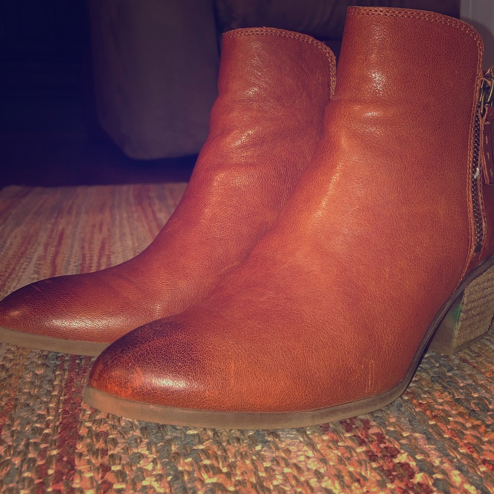 Frye booties like new